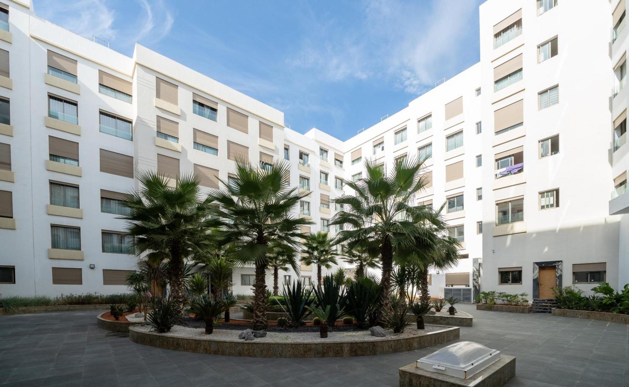 Two Bedrooms Sunny In Ain Diab شقة الدار البيضاء