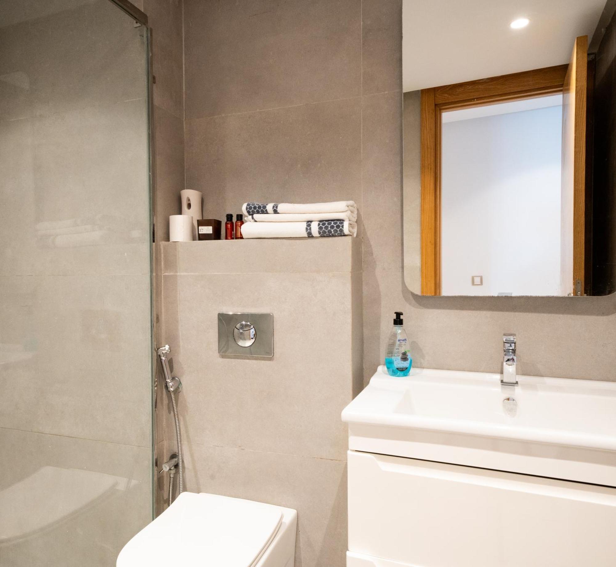 Two Bedrooms Sunny In Ain Diab * الدار البيضاء